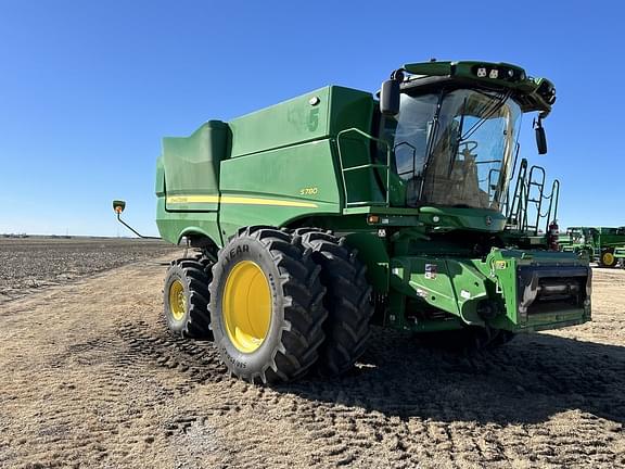 Image of John Deere S780 equipment image 3