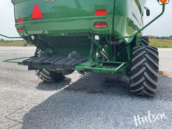 Image of John Deere S780 equipment image 4