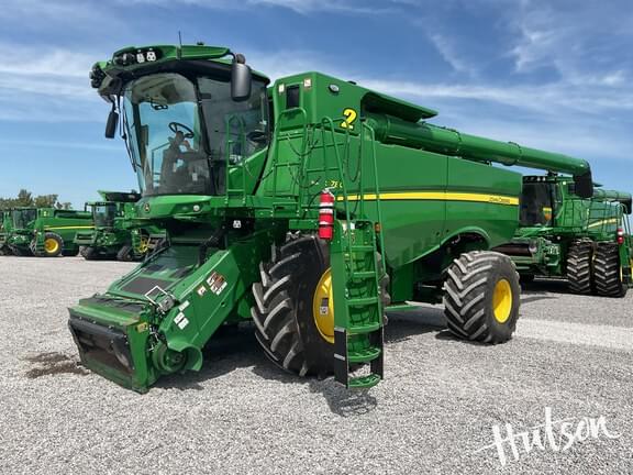 Image of John Deere S780 equipment image 1