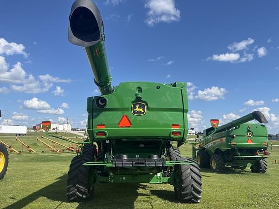 Image of John Deere S780 equipment image 4