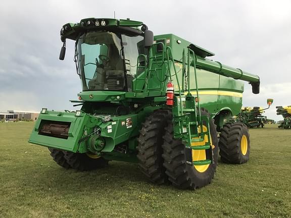 Image of John Deere S780 Primary image