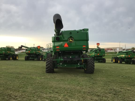 Image of John Deere S780 equipment image 4