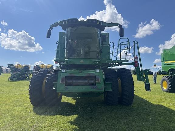 Image of John Deere S780 equipment image 1