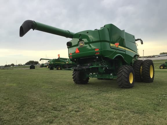 Image of John Deere S780 equipment image 3