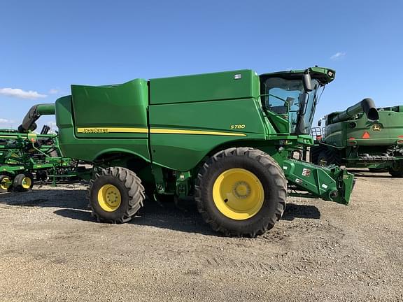 Image of John Deere S780 equipment image 1