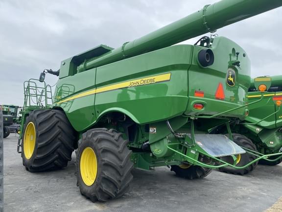 Image of John Deere S780 equipment image 2