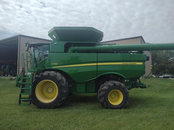 Image of John Deere S780 equipment image 3