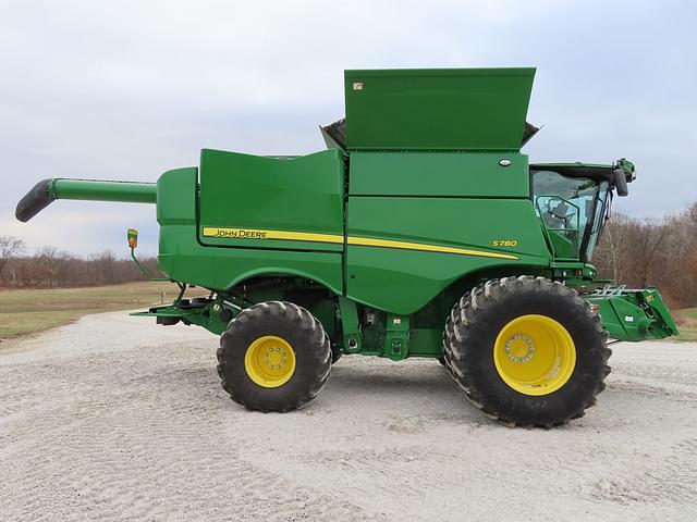 Image of John Deere S780 equipment image 4