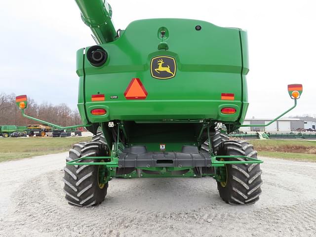 Image of John Deere S780 equipment image 3
