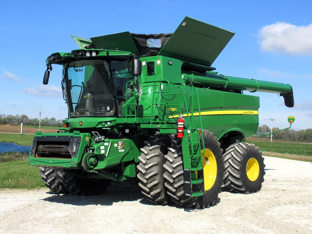 2023 John Deere S780 Equipment Image0