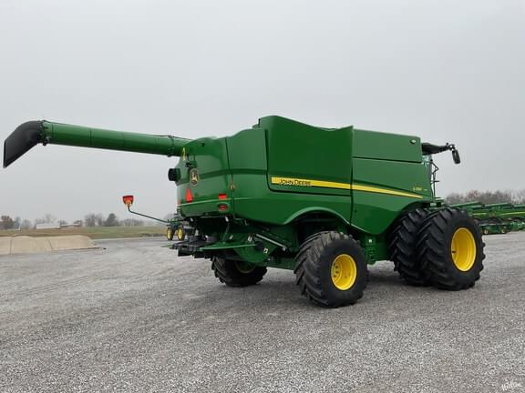 Image of John Deere S780 equipment image 2