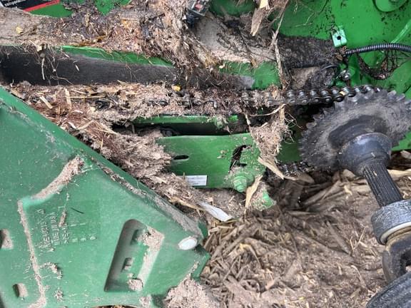 Image of John Deere S780 equipment image 4