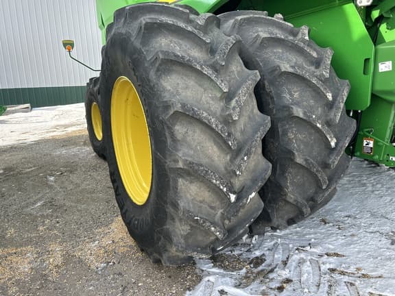 Image of John Deere S780 equipment image 4