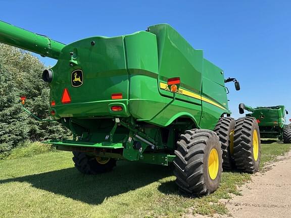 Image of John Deere S780 equipment image 2