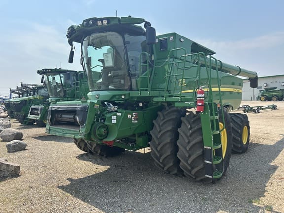 2023 John Deere S780 Equipment Image0