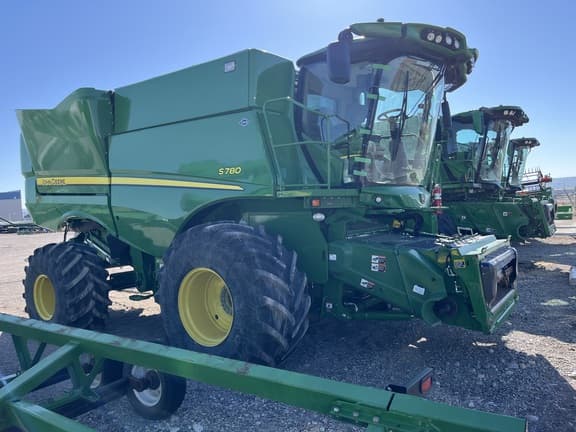 Image of John Deere S780 equipment image 1