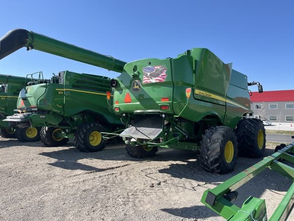Image of John Deere S780 equipment image 4