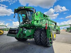 2023 John Deere S780 Image