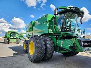 Main image John Deere S780 7