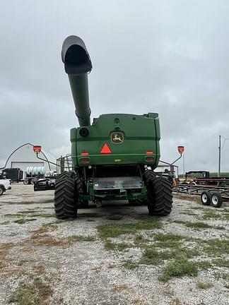 Image of John Deere S780 equipment image 2