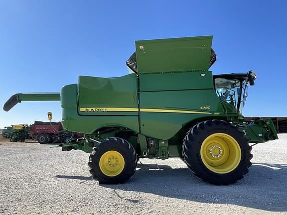 Image of John Deere S780 equipment image 3