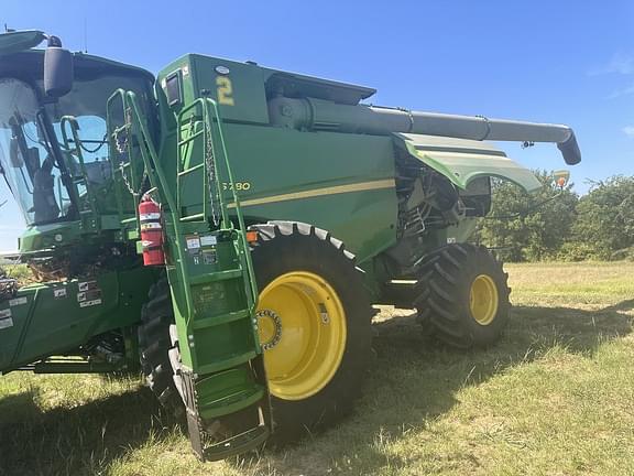 Image of John Deere S780 equipment image 2