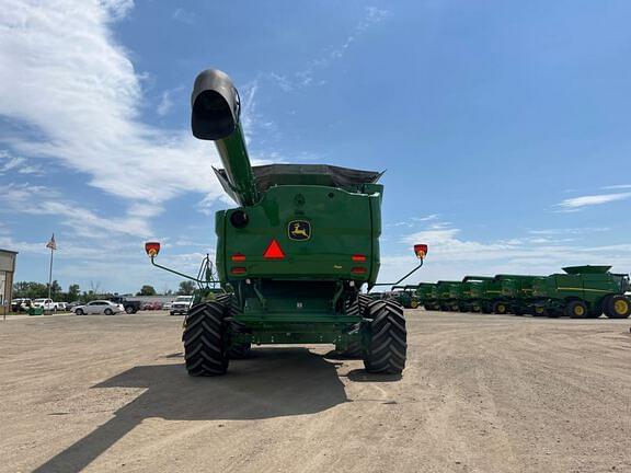 Image of John Deere S780 equipment image 4