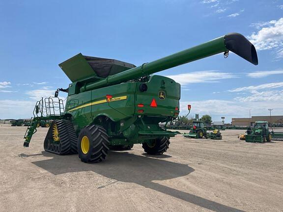 Image of John Deere S780 equipment image 3