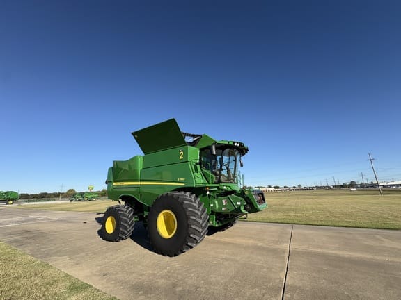 2023 John Deere S780 Equipment Image0