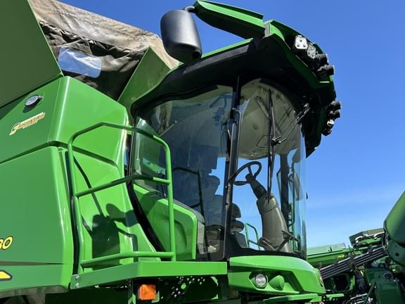 Image of John Deere S780 equipment image 4