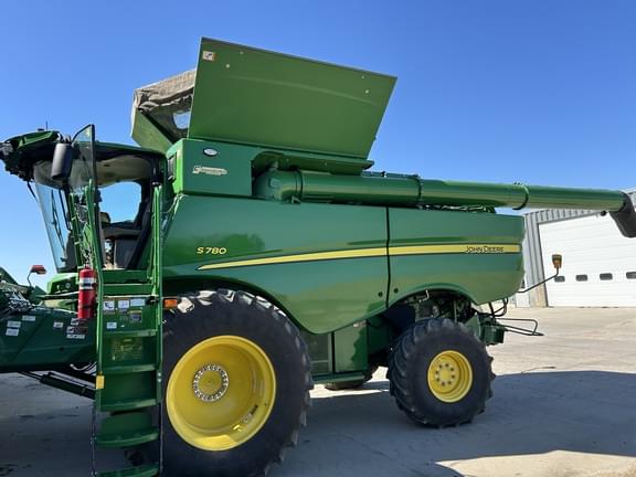 Image of John Deere S780 Primary image