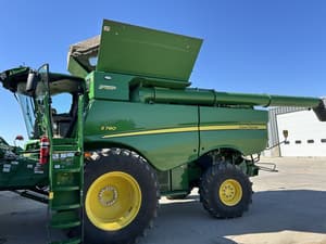 2023 John Deere S780 Image