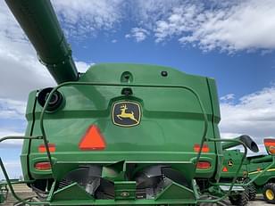 Main image John Deere S780 21