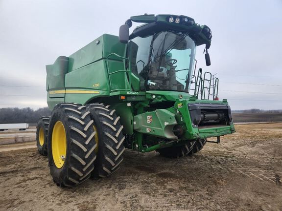 Main image John Deere S780