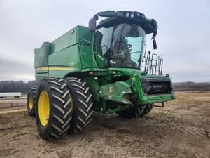 2023 John Deere S780 Image