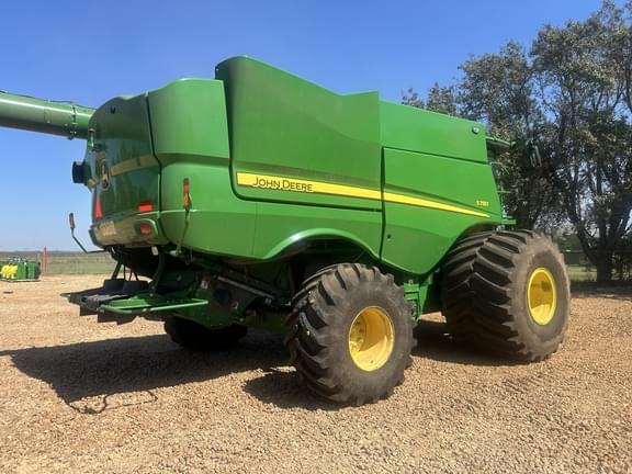 Image of John Deere S780 equipment image 2
