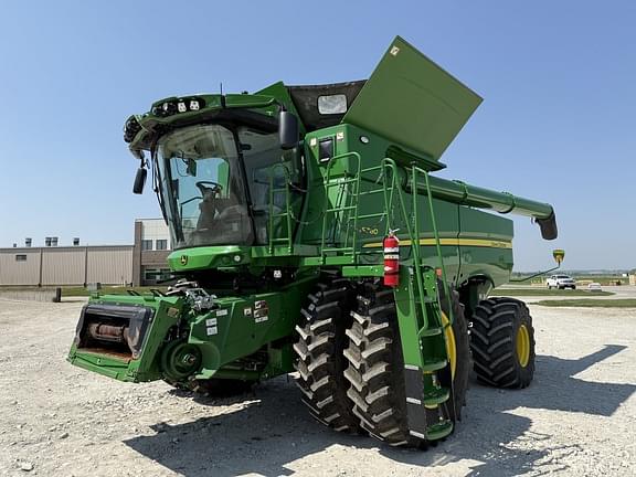 Image of John Deere S780 equipment image 1
