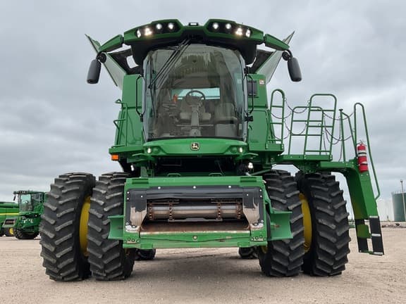 Image of John Deere S780 equipment image 2