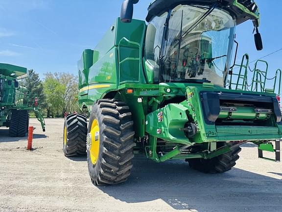 Image of John Deere S780 equipment image 4
