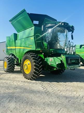 Image of John Deere S780 equipment image 2