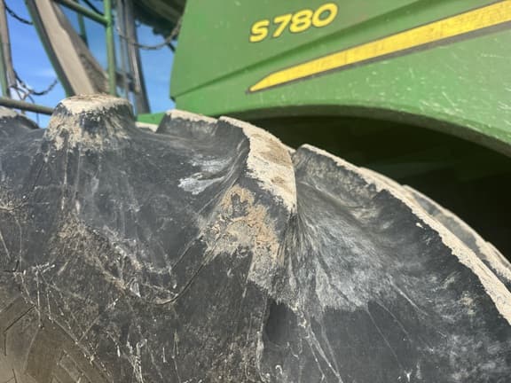 Image of John Deere S780 equipment image 4