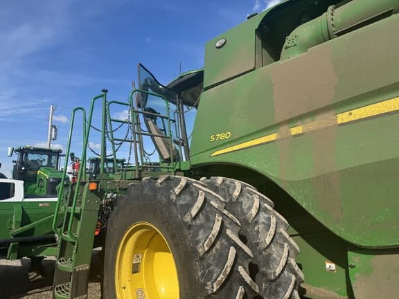 Image of John Deere S780 equipment image 3