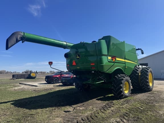 Image of John Deere S780 equipment image 3