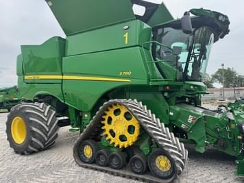 Main image John Deere S780