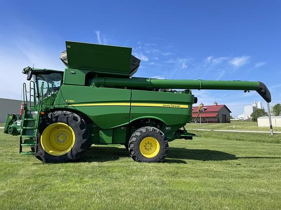 Image of John Deere S780 equipment image 3