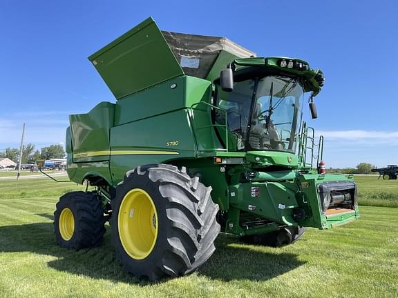 Image of John Deere S780 Primary image