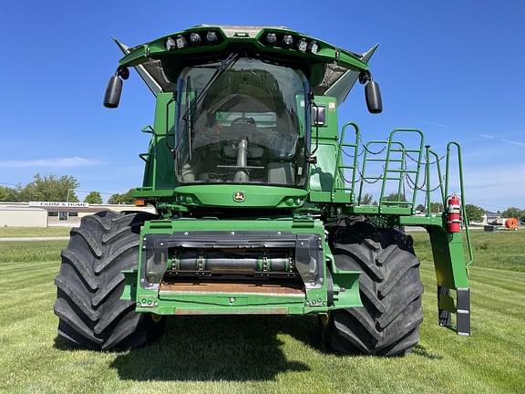 Image of John Deere S780 equipment image 1