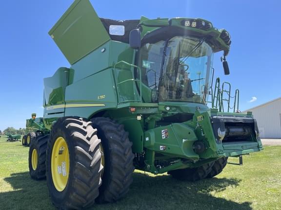 Image of John Deere S780 equipment image 2