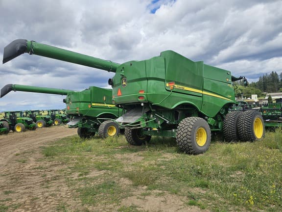 Image of John Deere S780 equipment image 3
