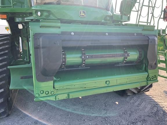 Image of John Deere S780 equipment image 3